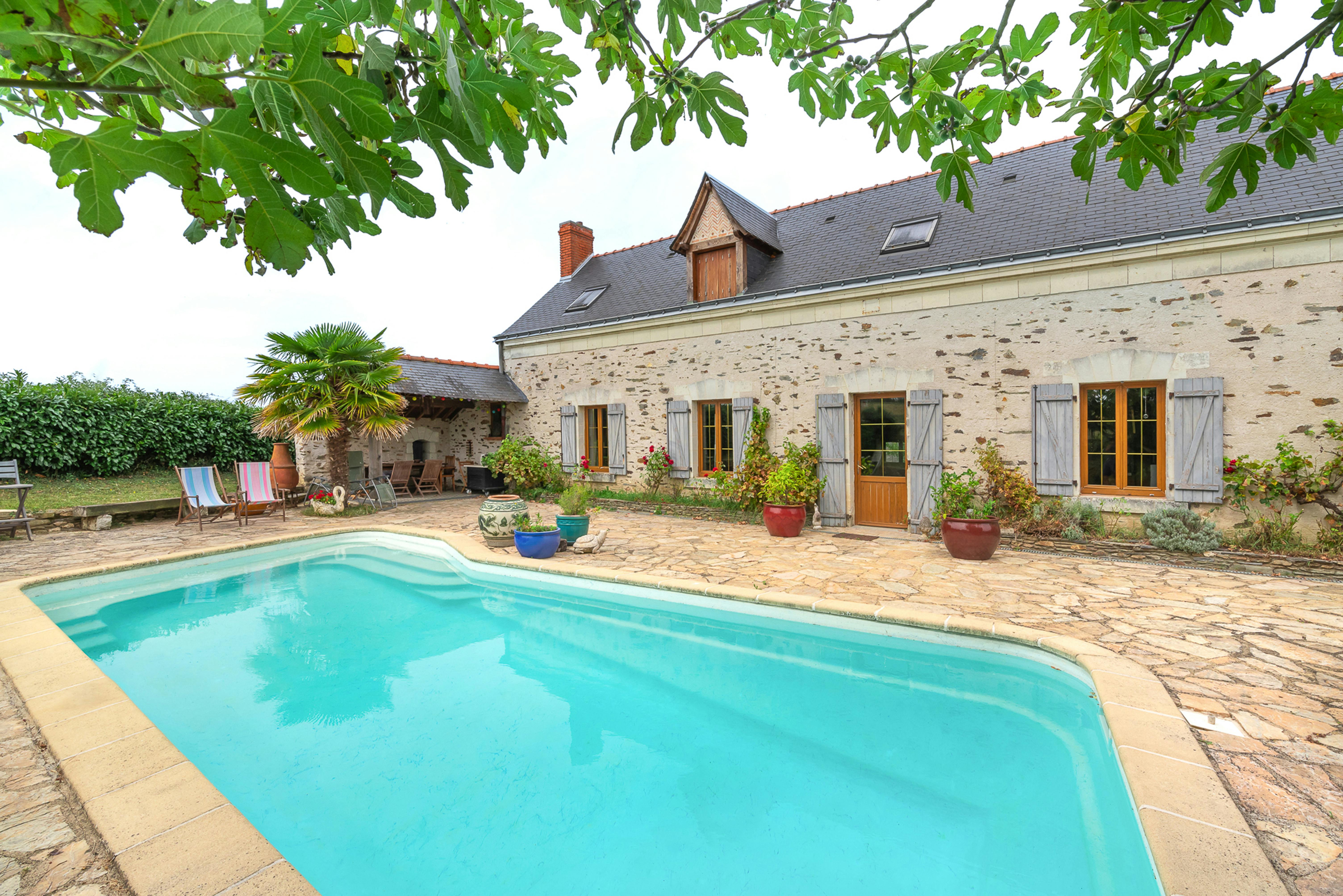 Maison de pierre en Haute-Loire, Le Clos des Lumières